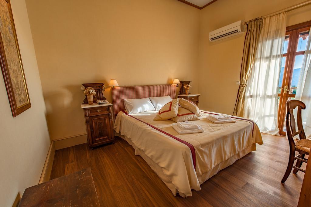 Rocabella Hellinikon Country Hotel Exterior photo